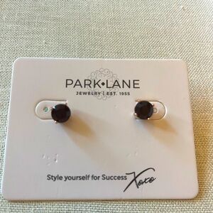 Impression Earrings (Garnet)